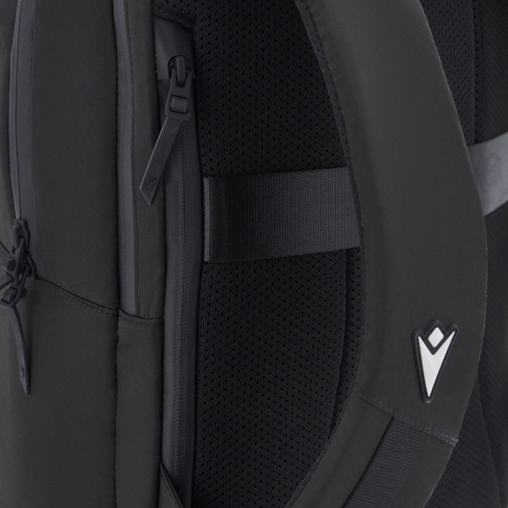 Heroes mochila ordenadro BLK mapfre - Imagen 7